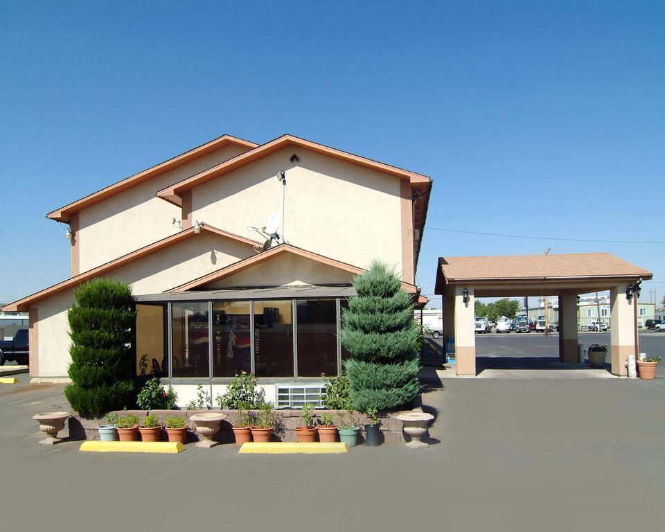 Rodeway Inn Фармінґтон Екстер'єр фото