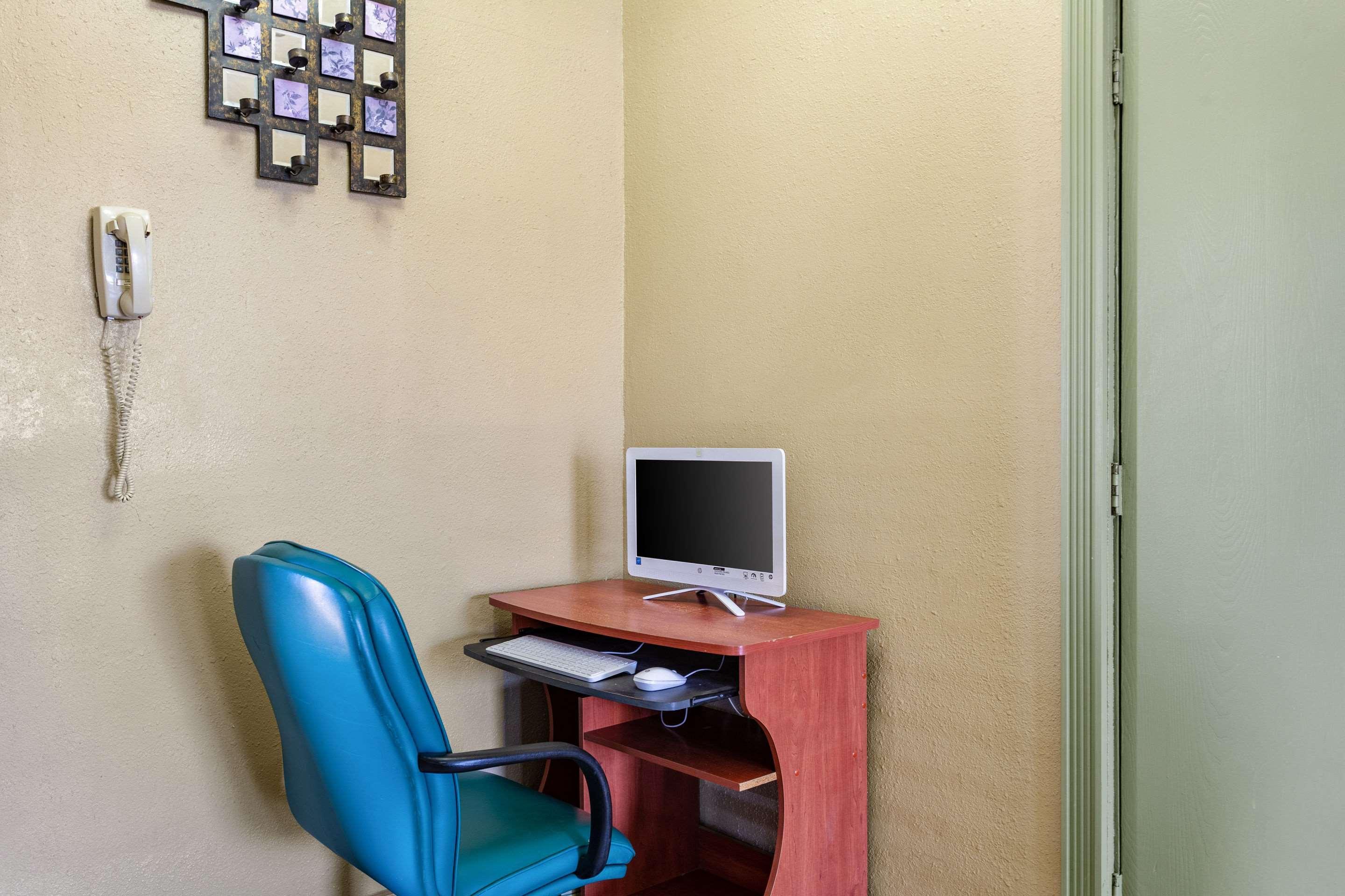 Rodeway Inn Фармінґтон Екстер'єр фото